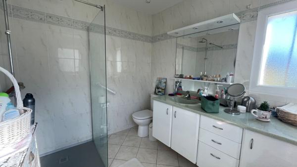 Maison d'exception à vendre à Saint Pierre Quiberon - 5 chambres, charme et potentiel