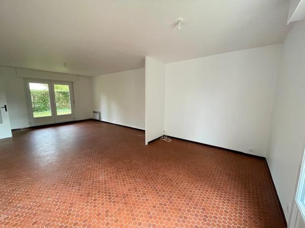 La Meignanne (49770) Maison rénovée 4 chambres