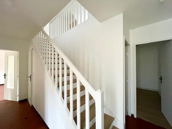 La Meignanne (49770) Maison rénovée 4 chambres