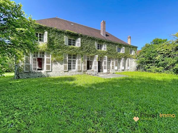 Propriété d’exception du XVIIIe siècle avec parc arboré au bord de l’Aube