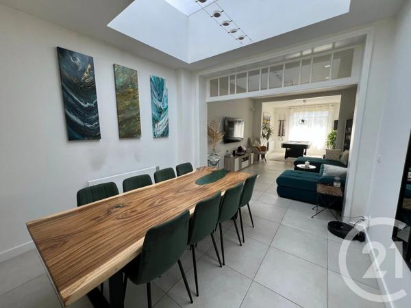 Maison à vendre  4 pièces - 159 m 2   HELLEMMES LILLE  - 59