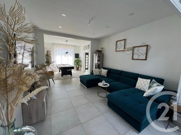Maison à vendre  4 pièces - 159 m 2   HELLEMMES LILLE  - 59