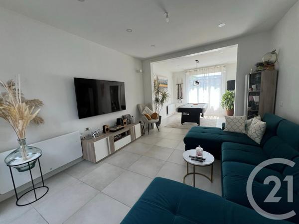 Maison à vendre  4 pièces - 159 m 2   HELLEMMES LILLE  - 59