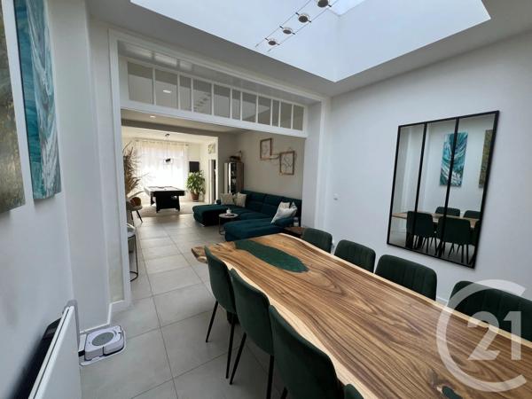Maison à vendre  4 pièces - 159 m 2   HELLEMMES LILLE  - 59