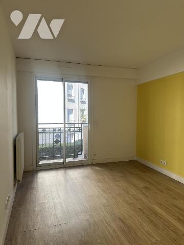 PARIS 15 - Appartement Rue Labrouste 3 pièces avec balcon + cave