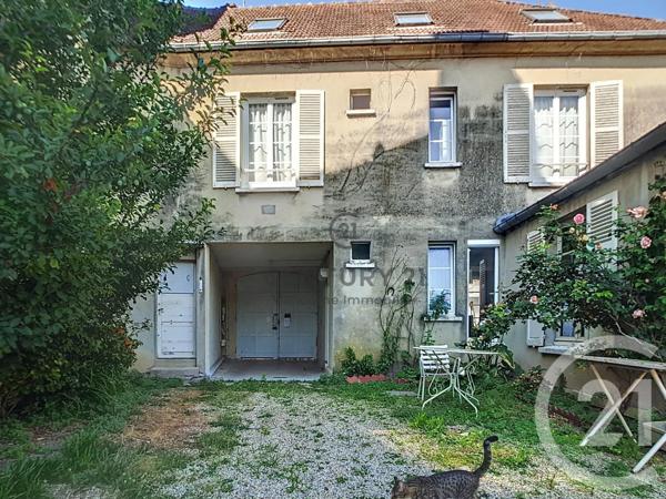 Immeuble à vendre  130 m 2   CREPY EN VALOIS  - 60