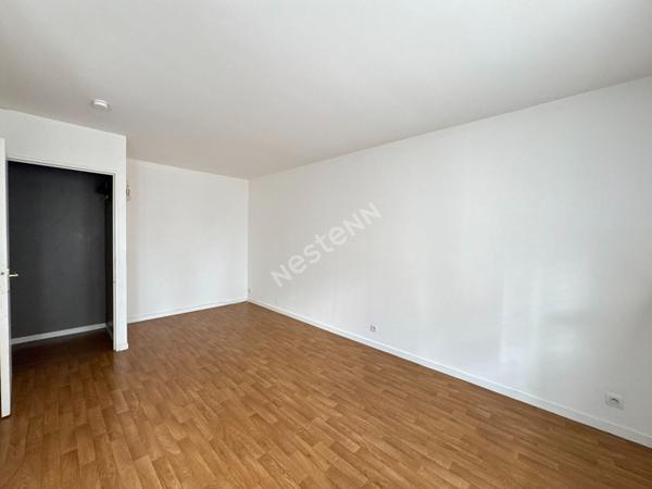 Appartement Suresnes 1 pièce(s) 30.06 m2