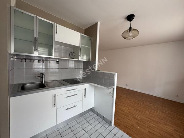 Appartement Suresnes 1 pièce(s) 30.06 m2