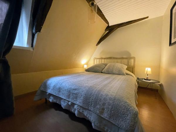 Maison du 17ème dans environnement très calme, avec un gite ou maison d'amis