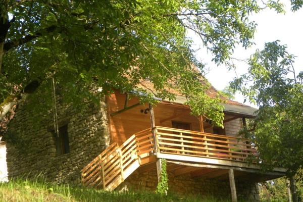 Maison du 17ème dans environnement très calme, avec un gite ou maison d'amis