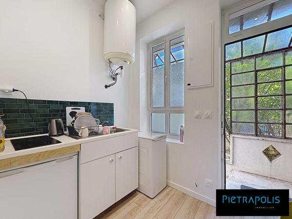 Ensemble immobilier de 3 appartements avec Jardin - La Plaine Santy