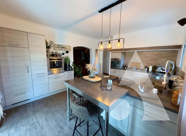 Maison 10 pièces 240 m2