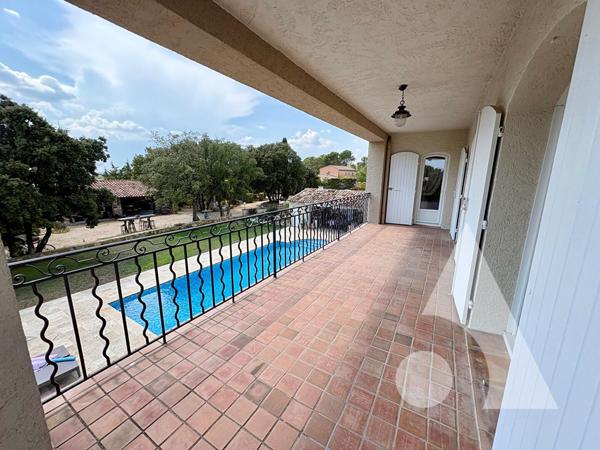 Maison 10 pièces 240 m2