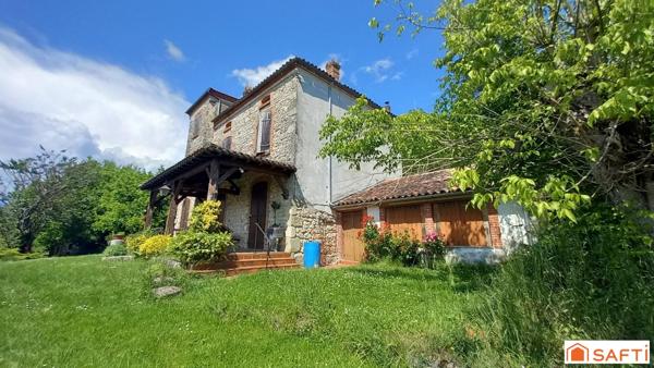 Maison en pierre 201m2, 4chambres, dépendances , parcelle 6ha