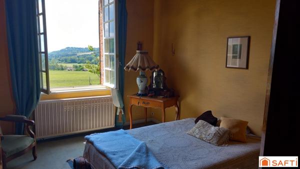 Maison en pierre 201m2, 4chambres, dépendances , parcelle 6ha