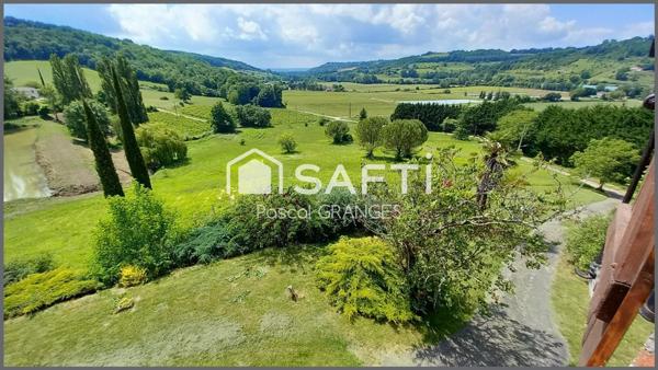 Maison en pierre 201m2, 4chambres, dépendances , parcelle 6ha