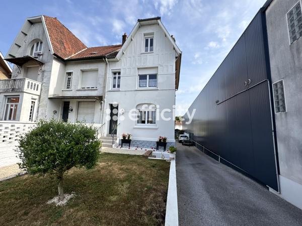 Maison
         9 pièces
        - 108 m² 206 700 € *