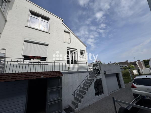 Maison
         9 pièces
        - 108 m² 206 700 € *