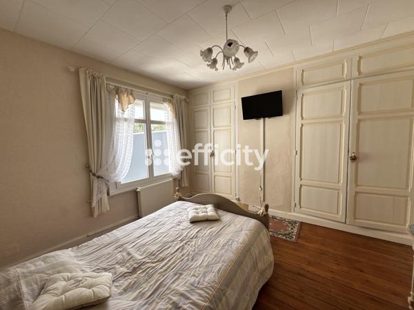 Maison
         9 pièces
        - 108 m² 206 700 € *