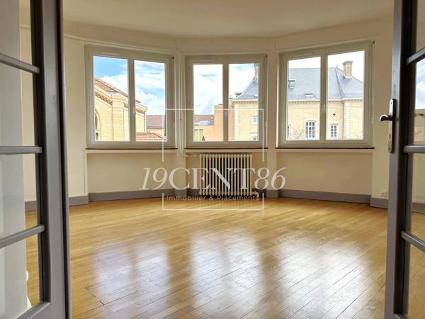 Vente immobilière : Appartement à Oullins  4 pièces 101.69 m² 325 000 €- 19CENT86.