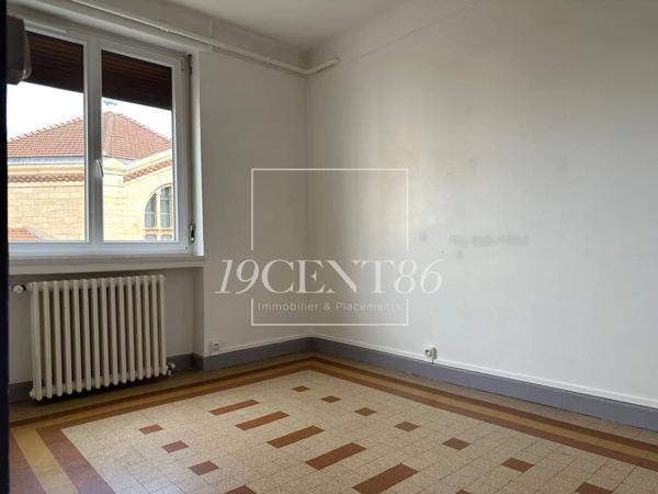 Vente immobilière : Appartement à Oullins  4 pièces 101.69 m² 325 000 €- 19CENT86.