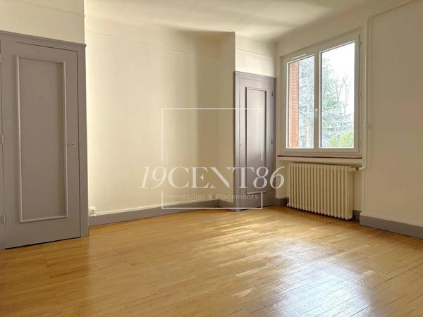 Vente immobilière : Appartement à Oullins  4 pièces 101.69 m² 325 000 €- 19CENT86.