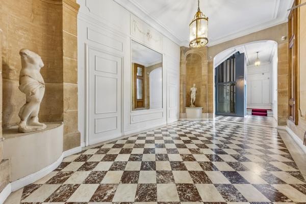 Vente Appartement de luxe Paris 8 5 Pièces 200 m²