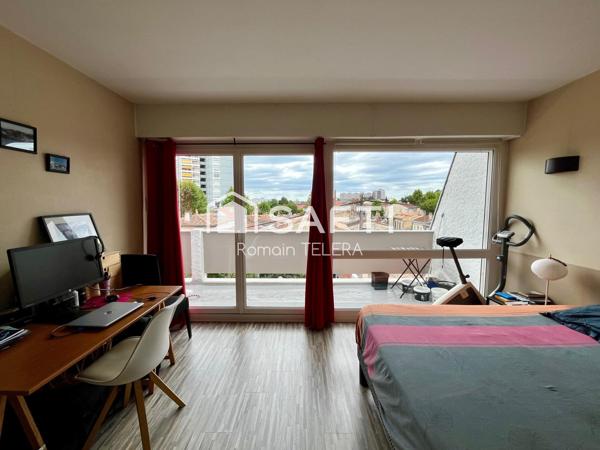Nansouty : T2 de 54 m² avec vue dégagée au 3e étage et grand balcon