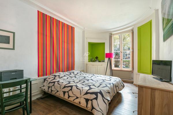 Versailles Notre-Dame Appartement duplex 4 pièces d'environ 94 m² au sol et 89 m² carrez €795 000 ** - Référence 25465