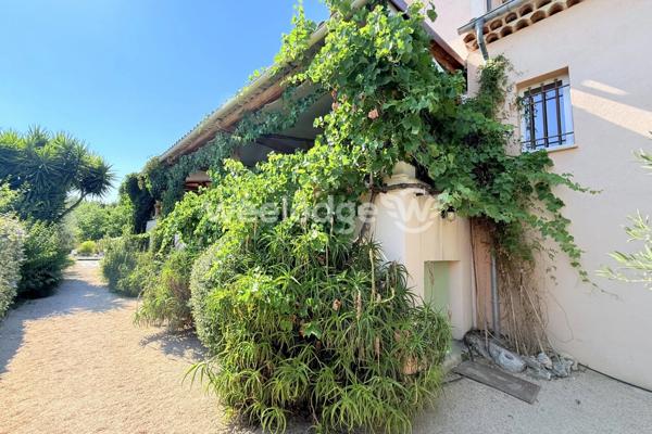 Maison à vendre 8 pièces de 214 m² à Montauroux