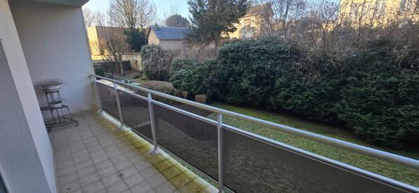 CHARTRES quartier Aligre, Bel appartement T4 - 2 Chambres d'environ 85m² situé proche Gare et Centre