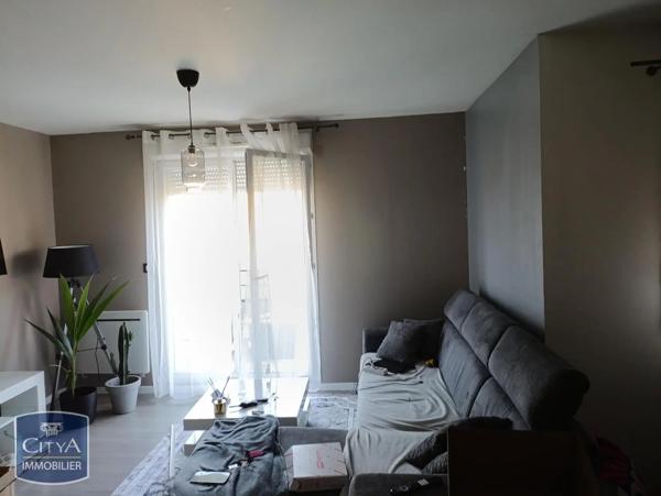 Appartement à louer 2 pièces 48.35m² Sallaumines (62430)
