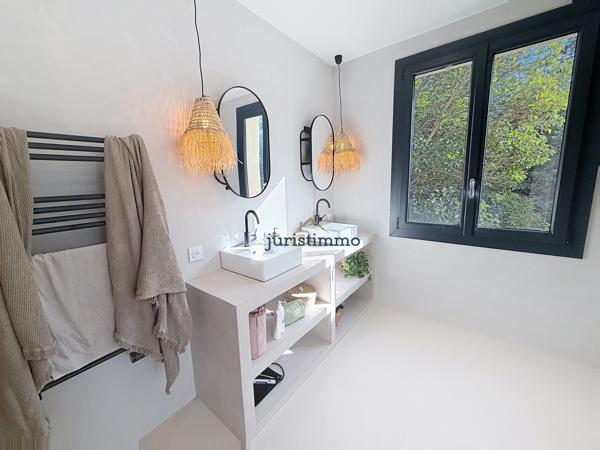 Vaison-la-Romaine (84110) Élégante propriété avec piscine à quelques pas du centre de Vaison-la-Romaine