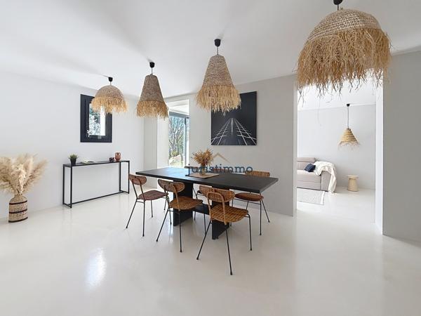 Vaison-la-Romaine (84110) Élégante propriété avec piscine à quelques pas du centre de Vaison-la-Romaine