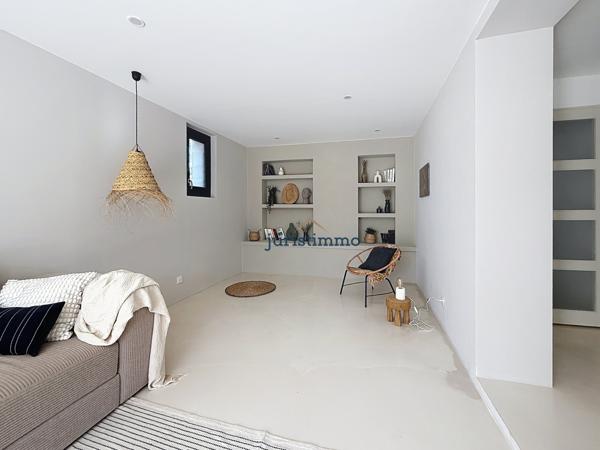 Vaison-la-Romaine (84110) Élégante propriété avec piscine à quelques pas du centre de Vaison-la-Romaine