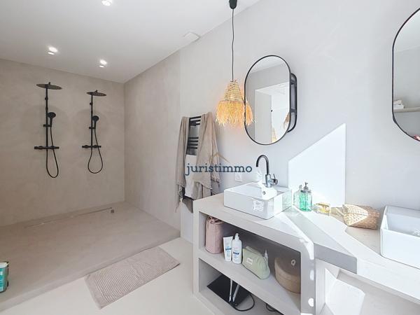 Vaison-la-Romaine (84110) Élégante propriété avec piscine à quelques pas du centre de Vaison-la-Romaine