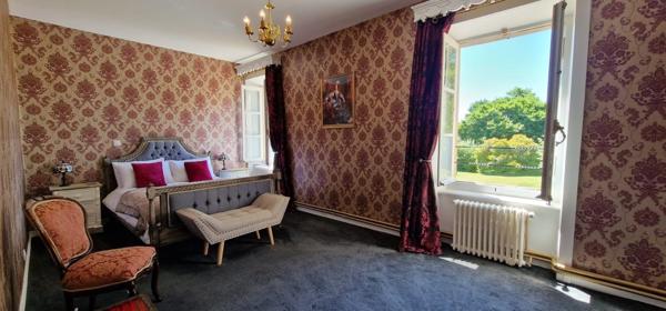 Beau château aristocratique à vendre à proximité de Limoges (Haute-Vienne)