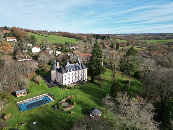 Beau château aristocratique à vendre à proximité de Limoges (Haute-Vienne)