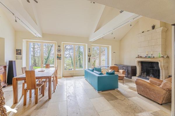 Maison à vendre |  Barrou |  8 pièces | 267 m²