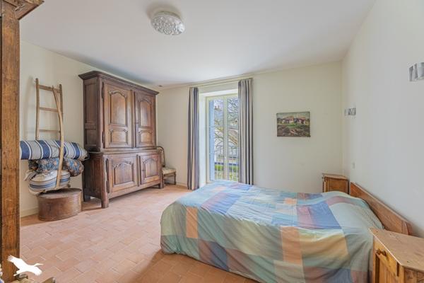 Maison à vendre |  Barrou |  8 pièces | 267 m²