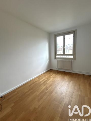 Location appartement 3 pièces 68 m² Drancy