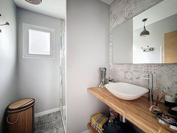 Belle villa de plain pied récente avec piscine à Meximieux, 3 chambres, belles prestations! Coup de coeur!