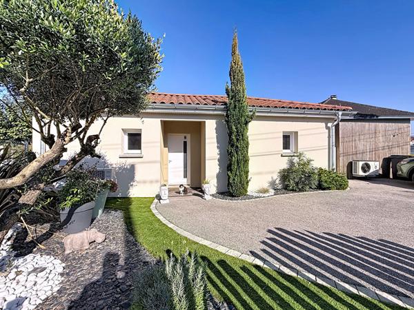 Belle villa de plain pied récente avec piscine à Meximieux, 3 chambres, belles prestations! Coup de coeur!