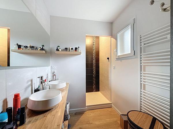 Belle villa de plain pied récente avec piscine à Meximieux, 3 chambres, belles prestations! Coup de coeur!