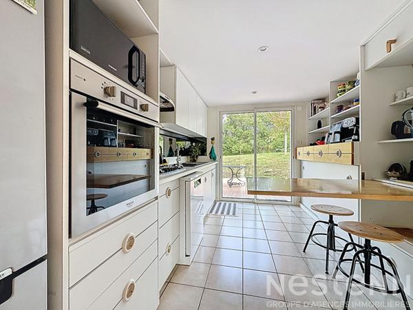 rareté sur le marché : Maison familiale d'architecte à vendre au fau Montauban 82 avec piscine, garage, grand terrain au calme