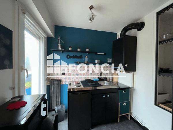 Location Studio meublé 27.57 m² - 46 RUE DES PEPINIERES Charleville-mezieres 08000