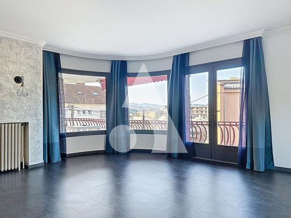 Appartement 4 pièces 113.5 m2