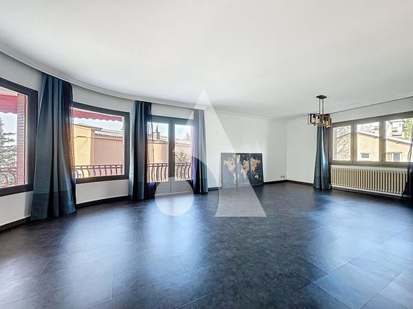 Appartement 4 pièces 113.5 m2
