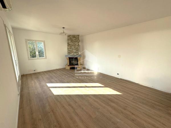 A VENDRE - ROGNAC - BEL APPARTEMENT T4 AVEC JARDIN ET PARKINGS PRIVATIFS