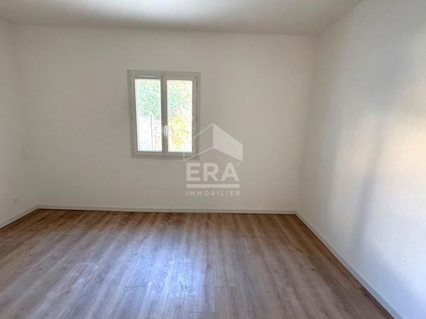 A VENDRE - ROGNAC - BEL APPARTEMENT T4 AVEC JARDIN ET PARKINGS PRIVATIFS